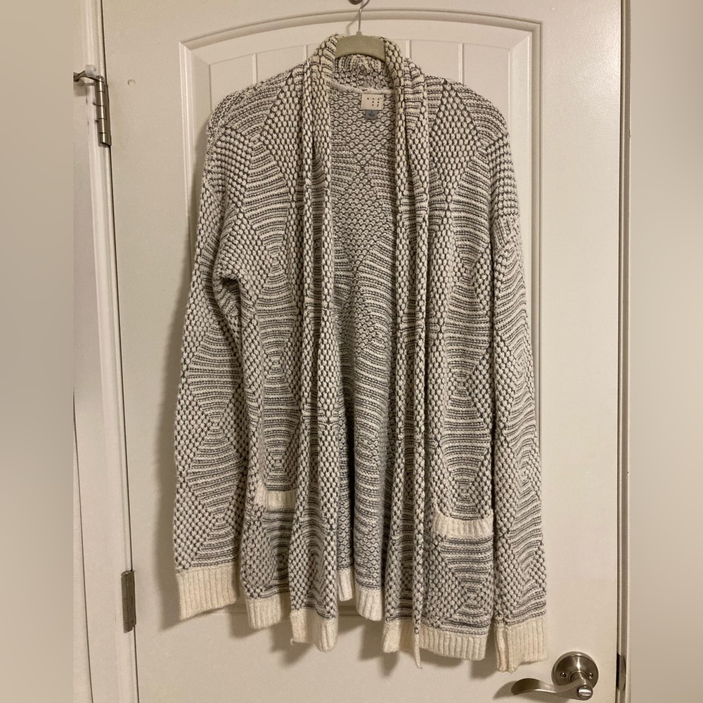 Gray & White Oversized Cardigan (L)